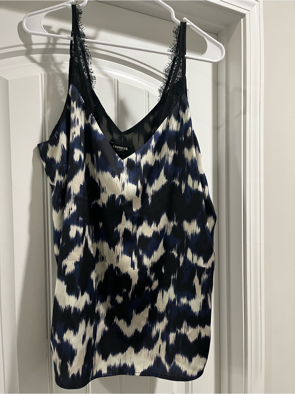 Express Navy, Black & Cream Abstract lined camisole top. Lace Trim. XL.